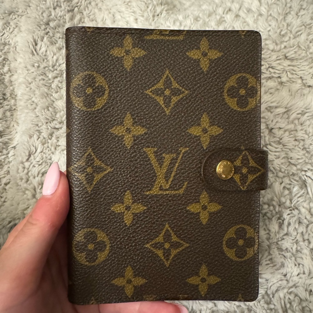Louis Vuitton agenda